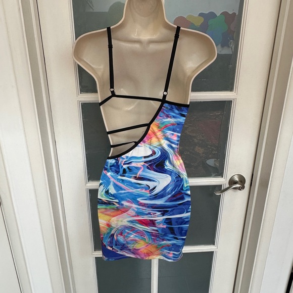 Multicolor Abstract Print Dress - Picture 4 of 4